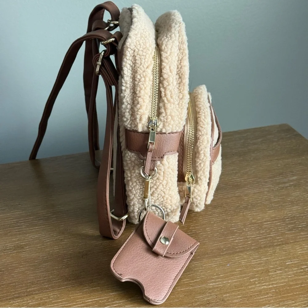 No Boundaries Women's Hands-Free Convertible Backpack Purse Bag Beige Fleece